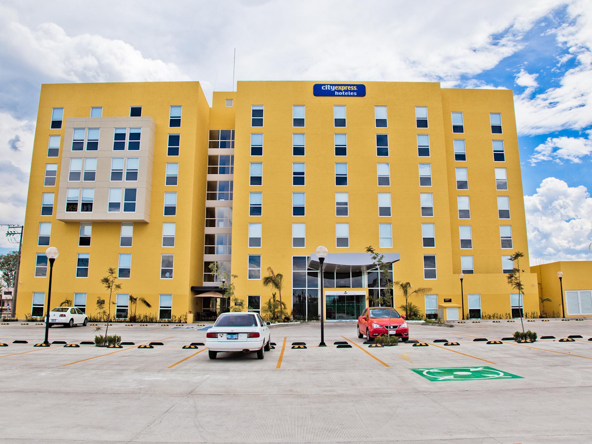 City Express By Marriott Salamanca Exterior foto