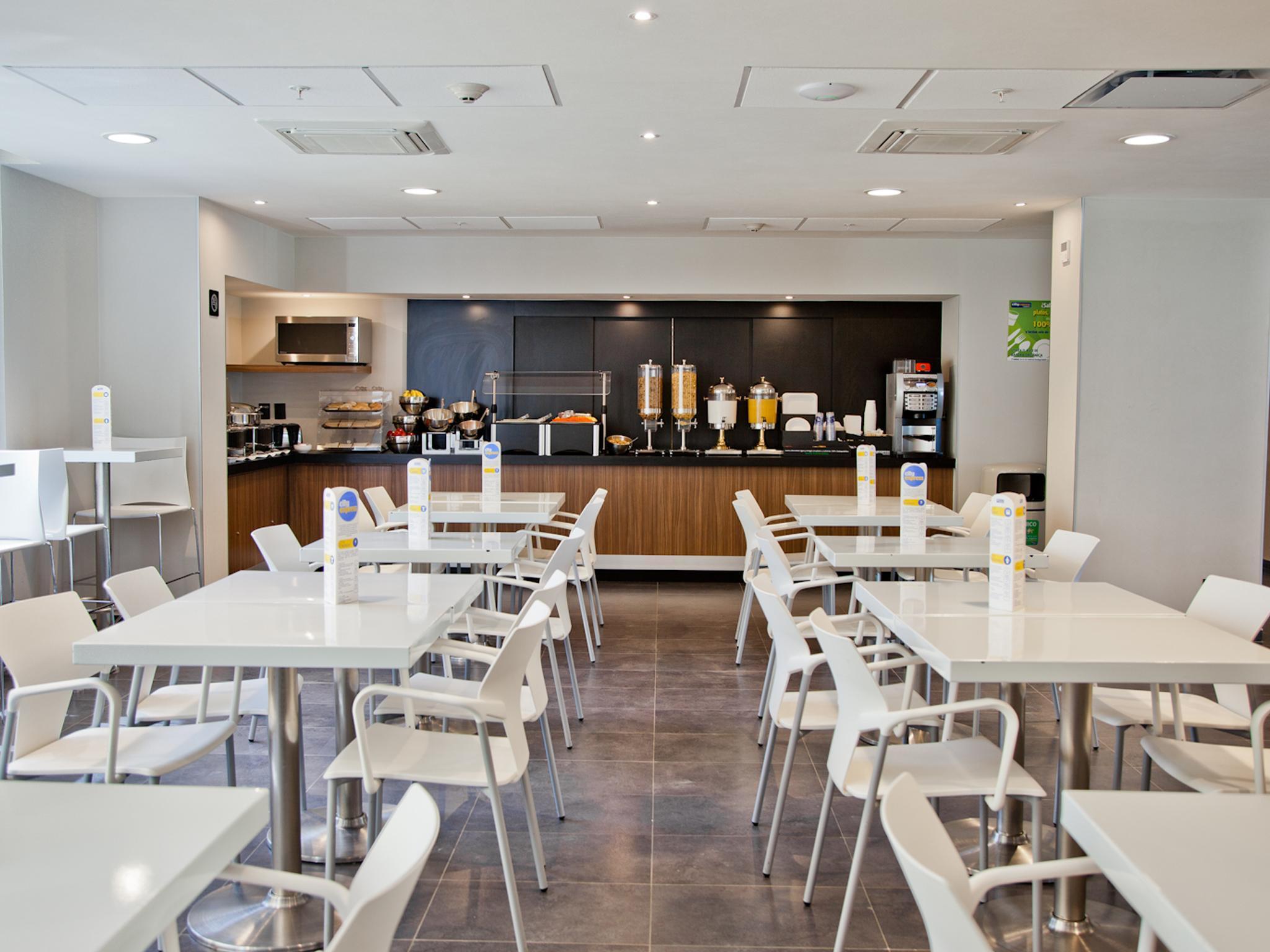 City Express By Marriott Salamanca Exterior foto